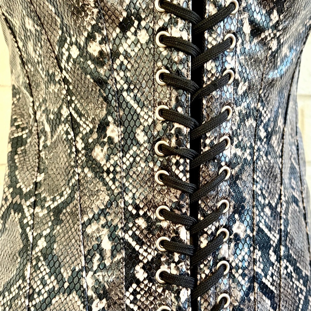 Autty Simone Snakeskin Print Corset Top, SZ S LIKE NEW 🐍 - Picture 3 of 7